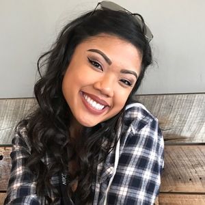 Meet your Posher, Elissa